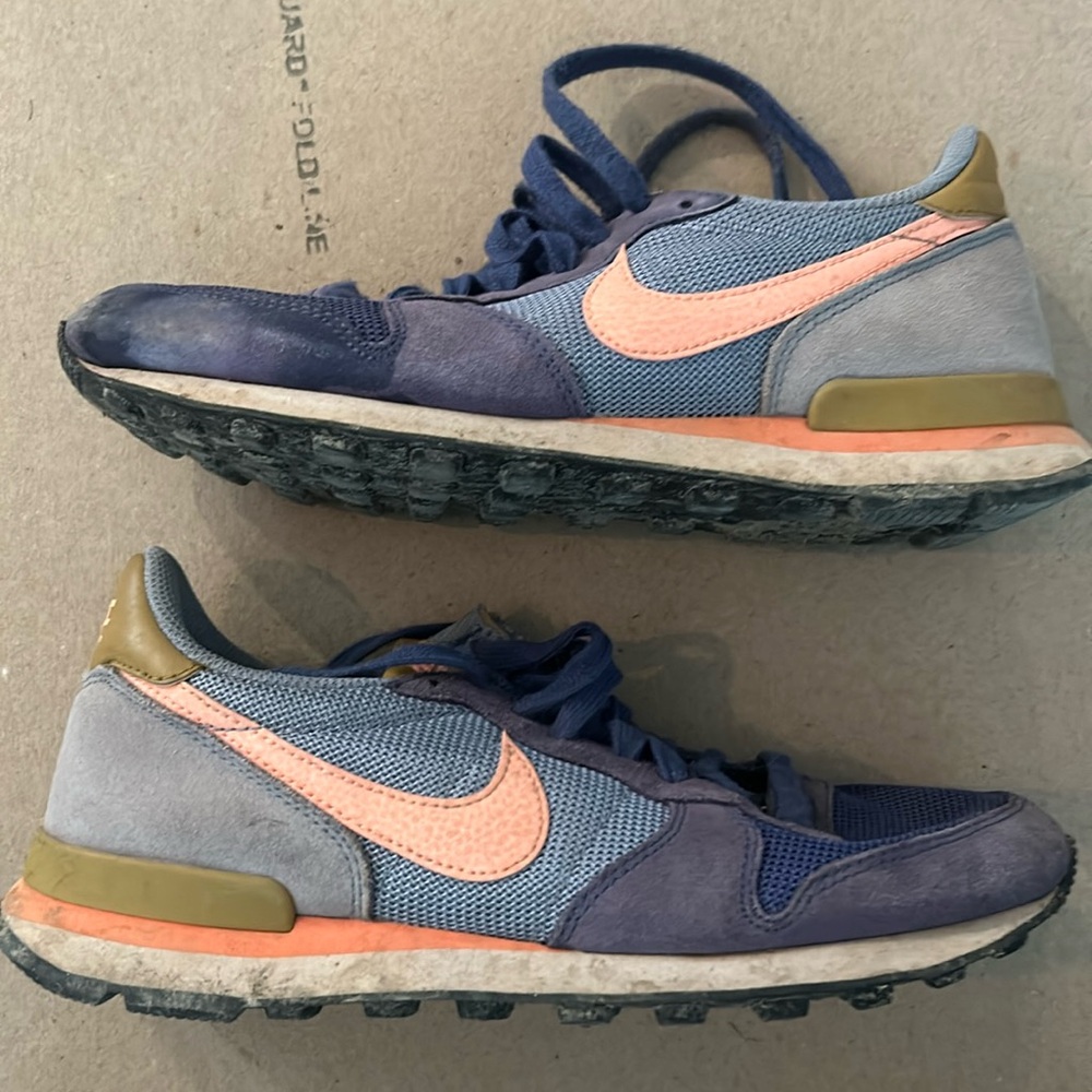 Purple Nike International sneakers